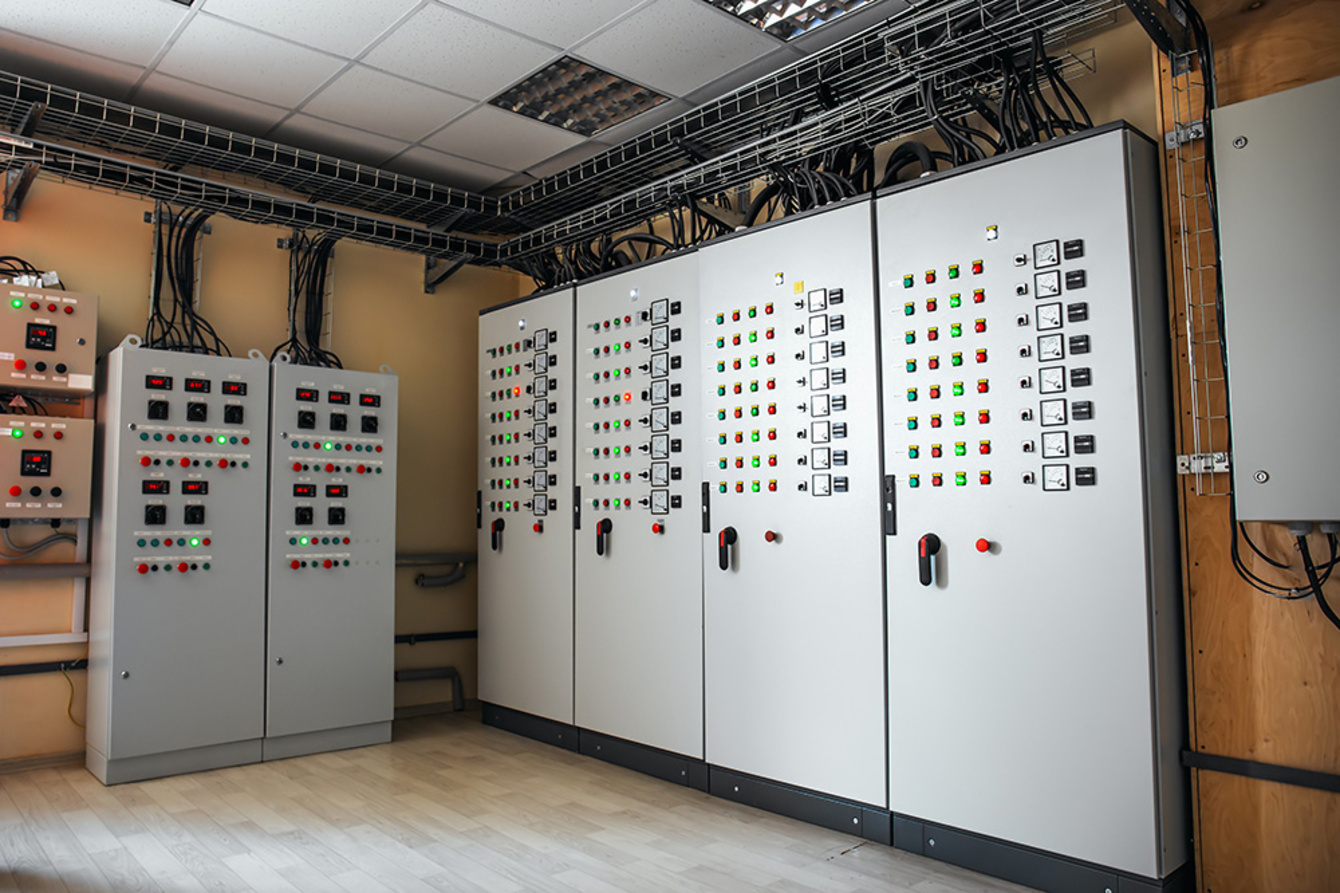 Schalt­anlagen­bau bei Solak Elektrotechnik GmbH in Schlüsselfeld