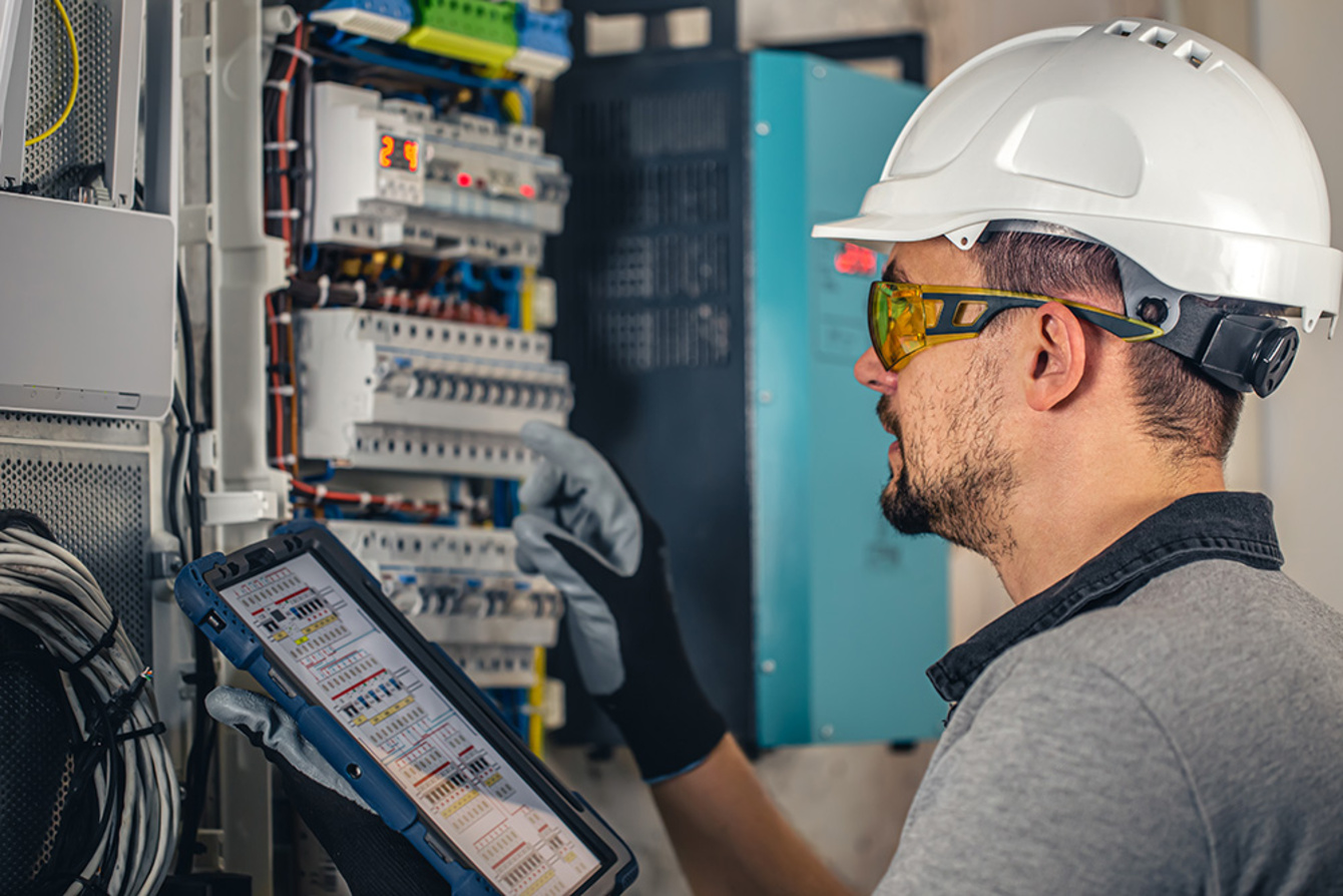Industrie & Gewerbe bei Solak Elektrotechnik GmbH in Schlüsselfeld
