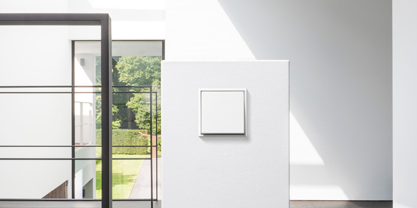 JUNG Schalterprogramme bei Solak Elektrotechnik GmbH in Schlüsselfeld